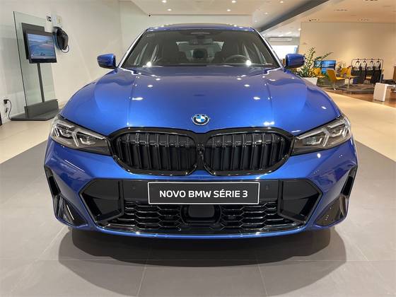 BMW 330e 2024