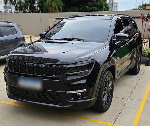 JEEP COMMANDER 2024