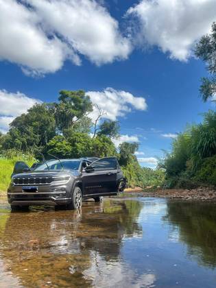 JEEP COMMANDER 2022