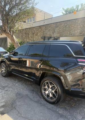 JEEP COMMANDER 2025