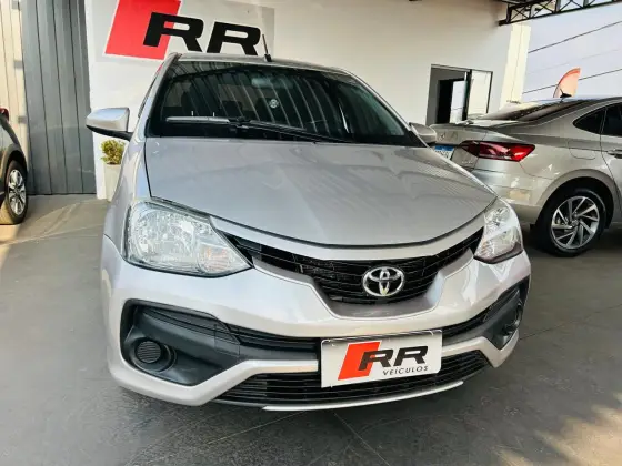 TOYOTA ETIOS 2018
