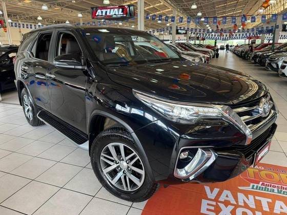 TOYOTA HILUX 2020