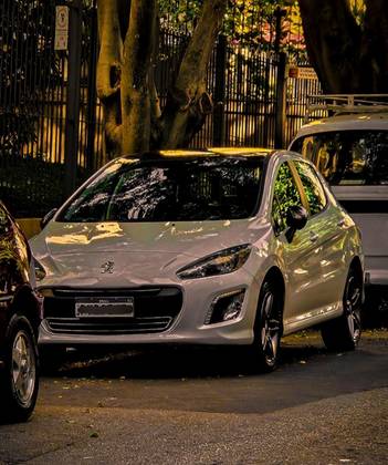 PEUGEOT 308 2015