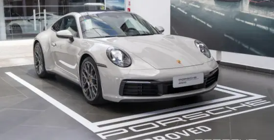PORSCHE 911 2024