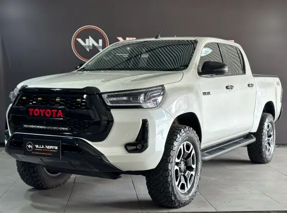 TOYOTA HILUX 2022
