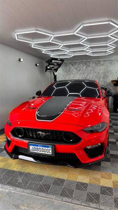 FORD MUSTANG 2021