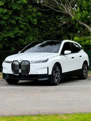 BMW iX 2023