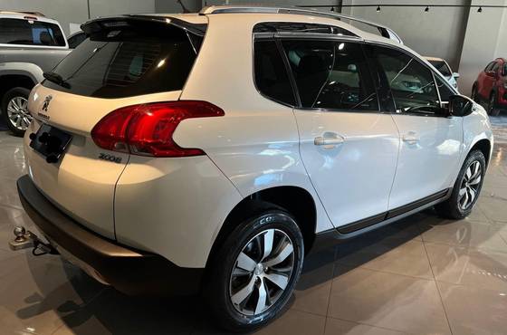PEUGEOT 2008 2017