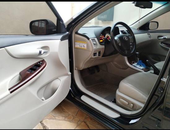 TOYOTA COROLLA 2013