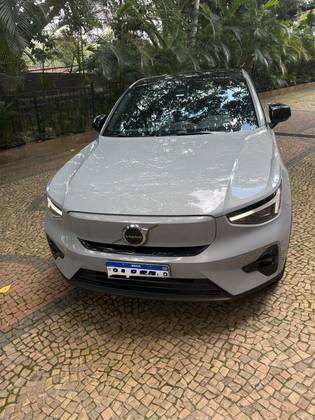 VOLVO C40 2024