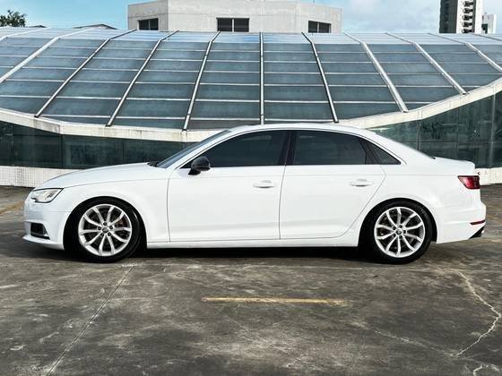 AUDI A4 2017