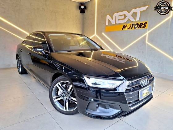 AUDI A4 2022