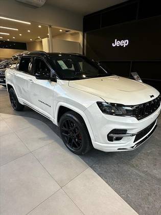 JEEP COMMANDER 2025