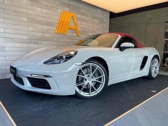 PORSCHE 718 2024