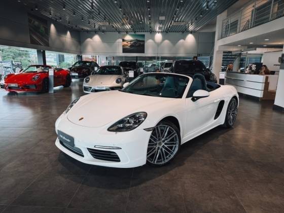 PORSCHE 718 2024