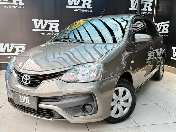 TOYOTA ETIOS 2018