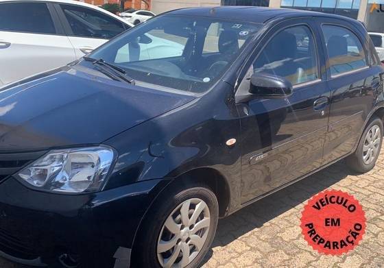 TOYOTA ETIOS 2015