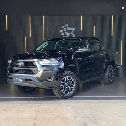 TOYOTA HILUX 2024
