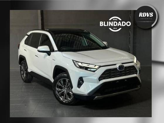 TOYOTA RAV4 2025