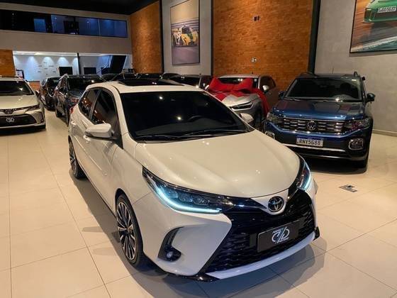 TOYOTA YARIS 2024