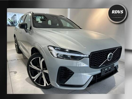 VOLVO XC60 2025
