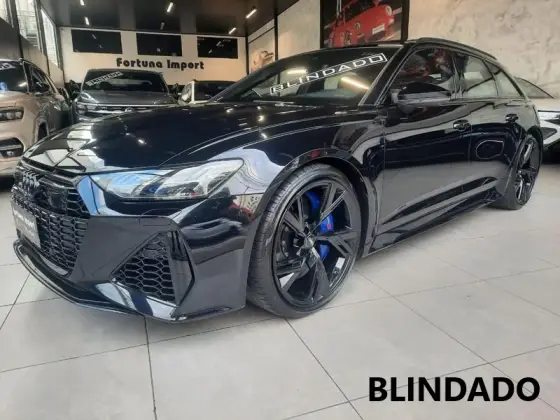 AUDI RS6 2021