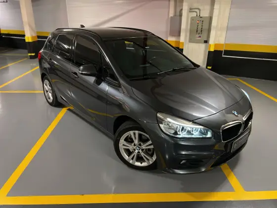 BMW 220i 2017