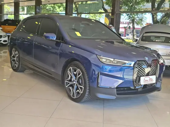 BMW iX 2023