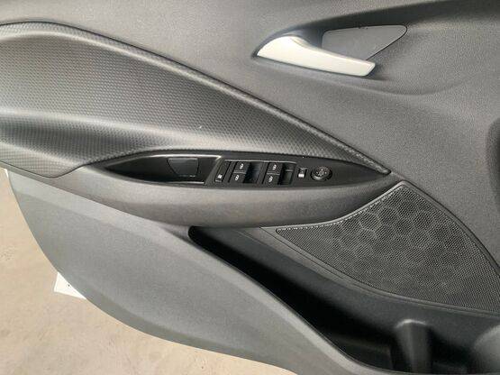 CHEVROLET ONIX 2024