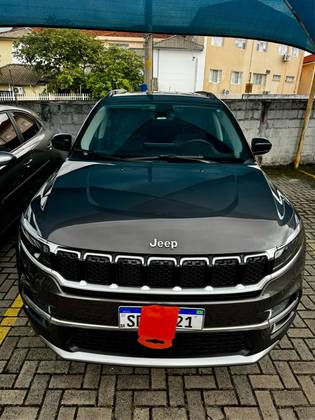 JEEP COMMANDER 2024