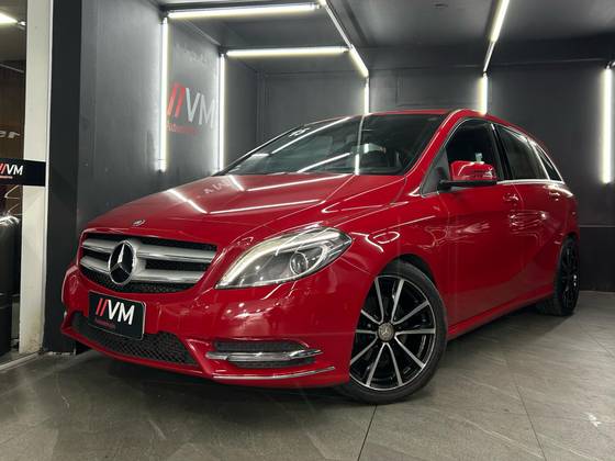 MERCEDES-BENZ B 200 2015