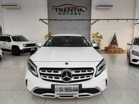 MERCEDES-BENZ GLA 200 2019