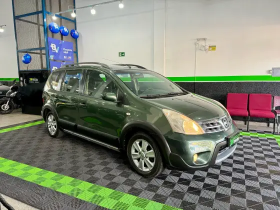 NISSAN LIVINA 2011