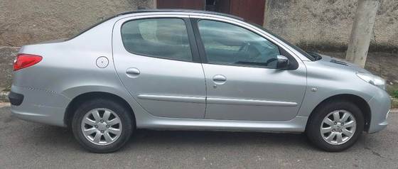 PEUGEOT 207 2010