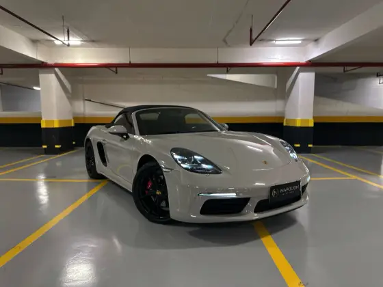 PORSCHE 718 2024