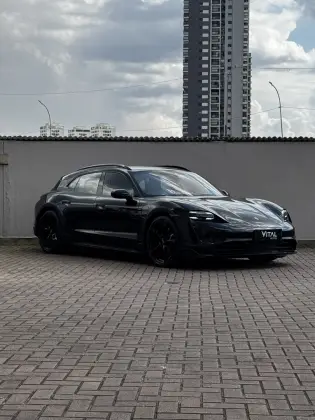 PORSCHE TAYCAN 2024