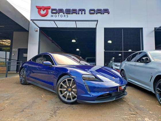 PORSCHE TAYCAN 2021
