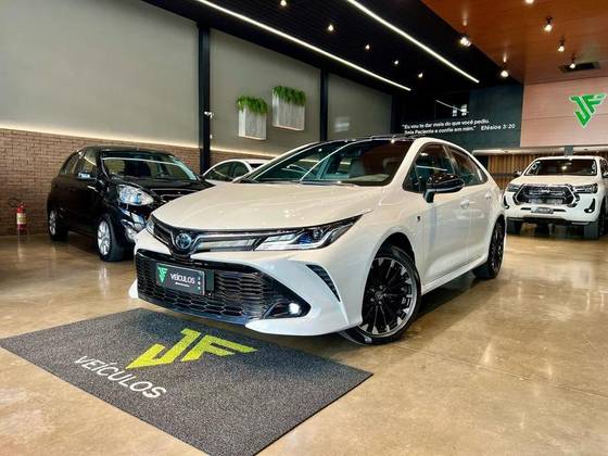 TOYOTA COROLLA 2024
