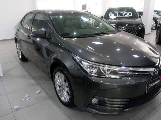 TOYOTA COROLLA 2018