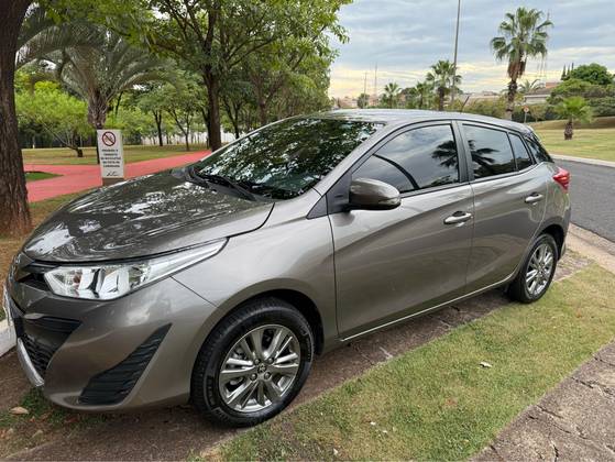 TOYOTA YARIS 2020