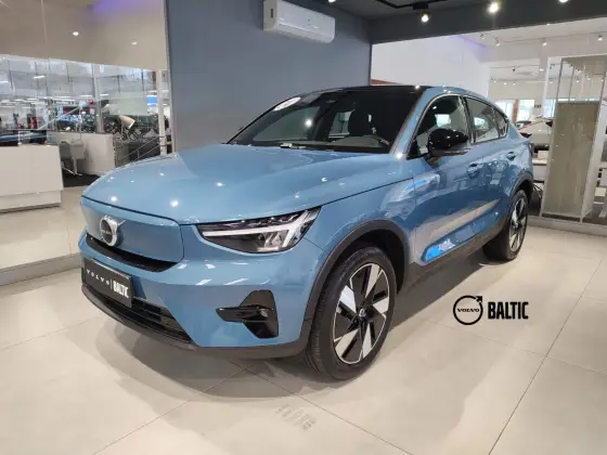VOLVO C40 2024