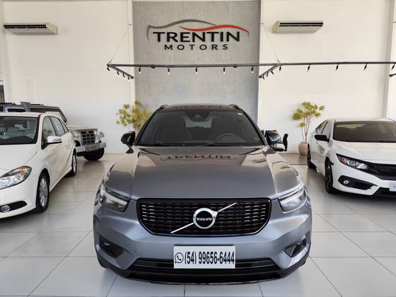 VOLVO XC40 2019