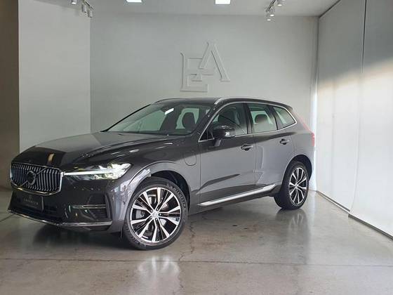 VOLVO XC60 2023