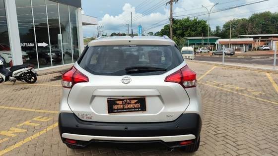 NISSAN KICKS 2021