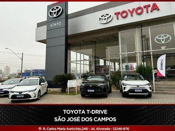 TOYOTA HILUX 2024