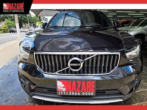 VOLVO XC40 2022