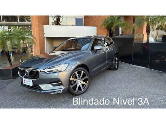 VOLVO XC60 2019