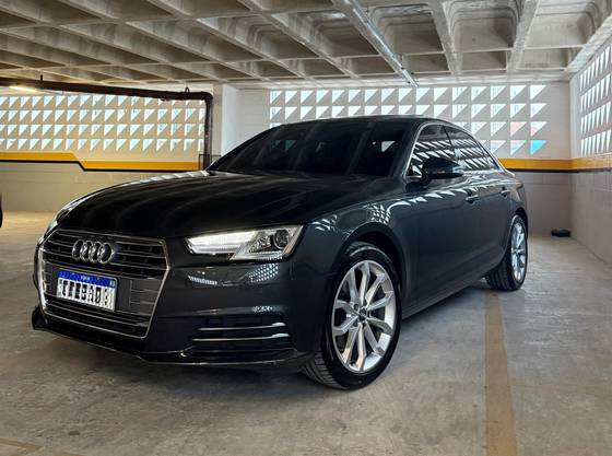 AUDI A4 2018