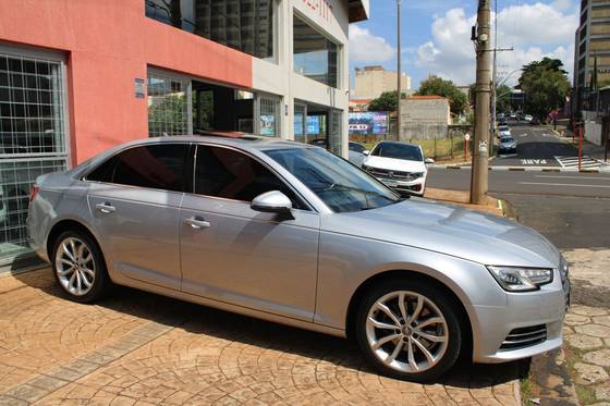 AUDI A4 2018
