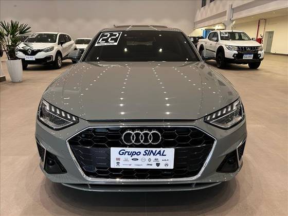 AUDI A4 2022